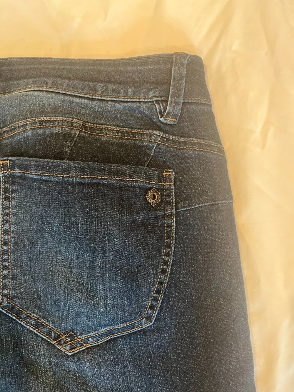 Democracy Women's Petite Ab Solution Straight Leg Jeans - 14P NWT - Picture 5 of 8